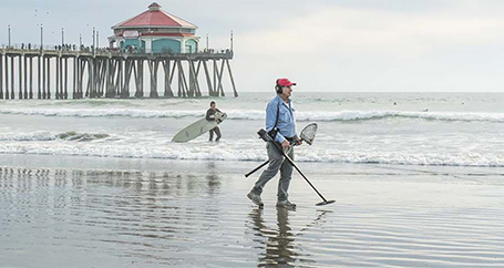 Finding Jewelry with a Metal Detector : Farmers Insurance